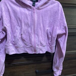 Forever 21 cropped purple zip up velour hoodie, euc